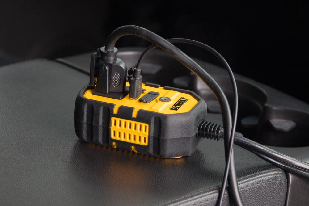 DEWALT 140 Watt Power Inverter - Ascmtools