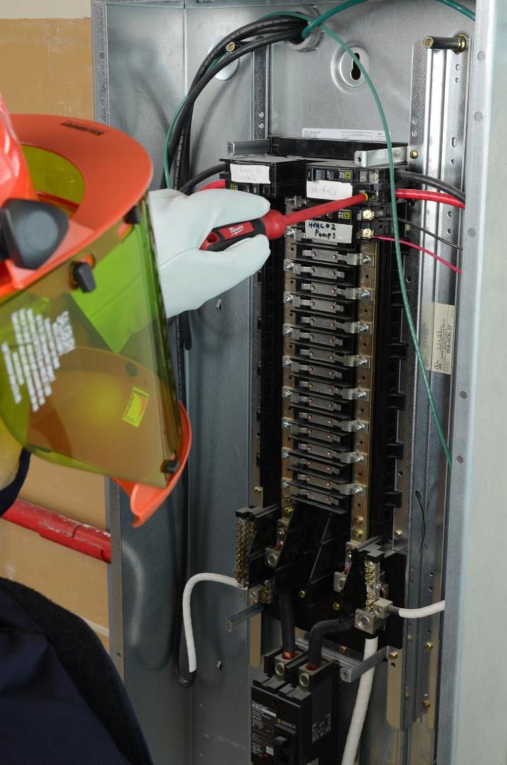 Milwaukee 3-Piece 1000V Insulated Screwdriver Set - Ascmtools