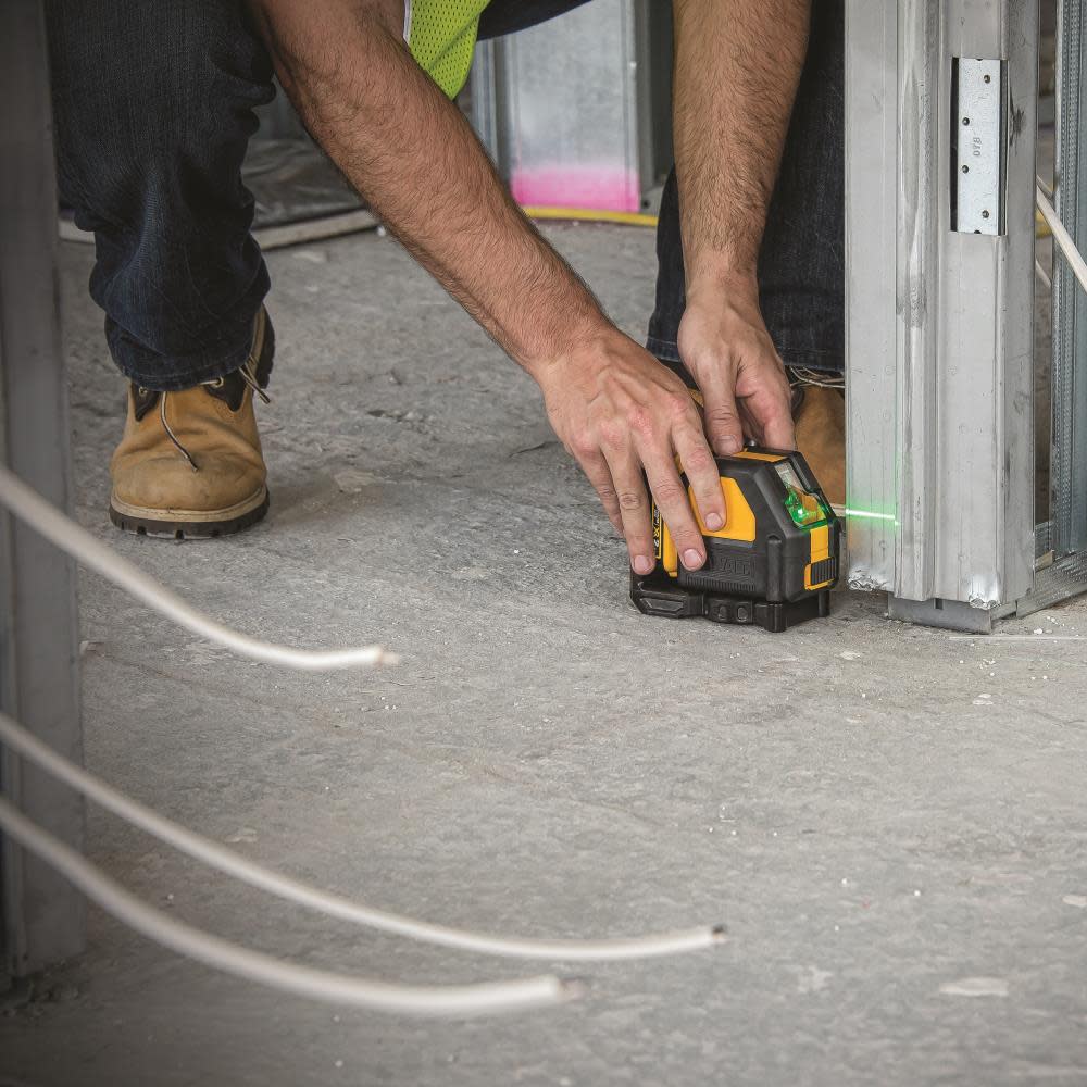 DEWALT 12 V Green Cross Line Laser - Ascmtools