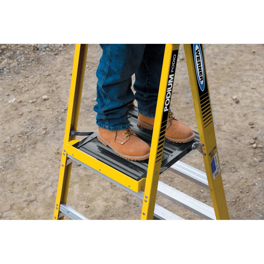 Werner Podium 4-ft Fiberglass 375-lb Type IAA Step Ladder - Ascmtools