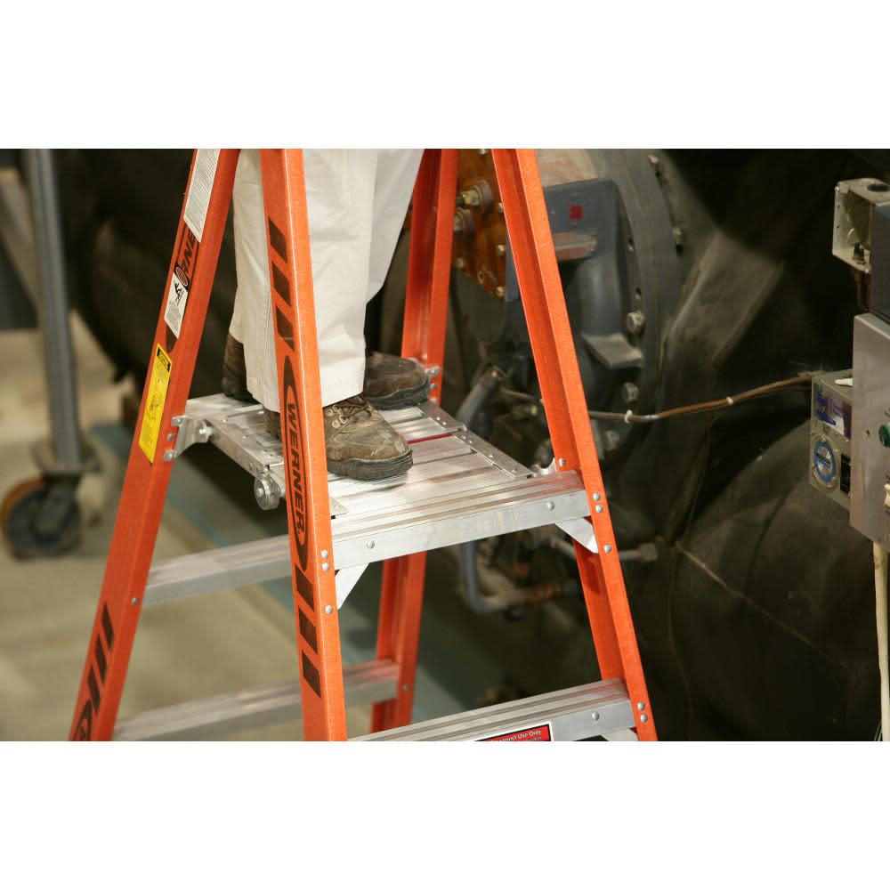 Werner 4 Ft. Type IA Fiberglass Platform Ladder with Casters - Ascmtools
