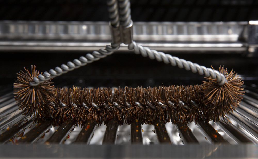 Broil King Plamyra Tri-head Twisted Grill Brush - Ascmtools