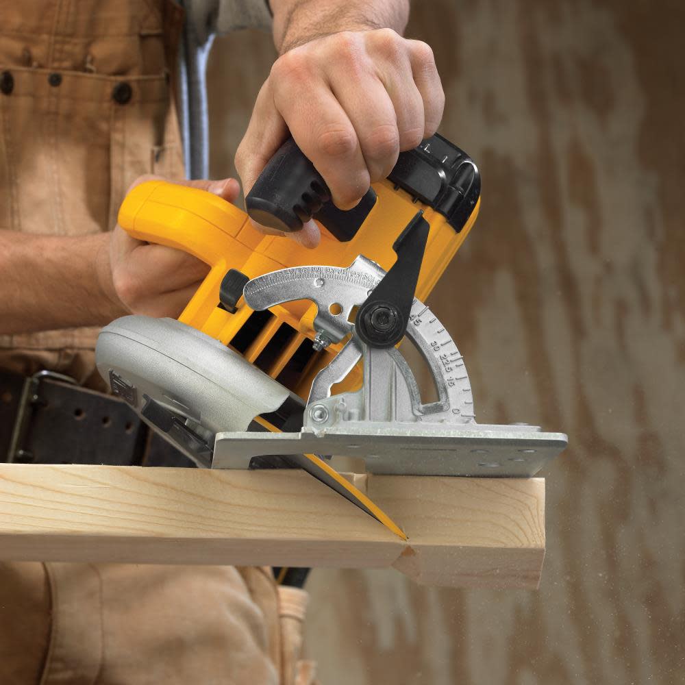 DEWALT DWE575 – 7-1/4″ Lightweight Circular saw (DWE575) - Ascmtools