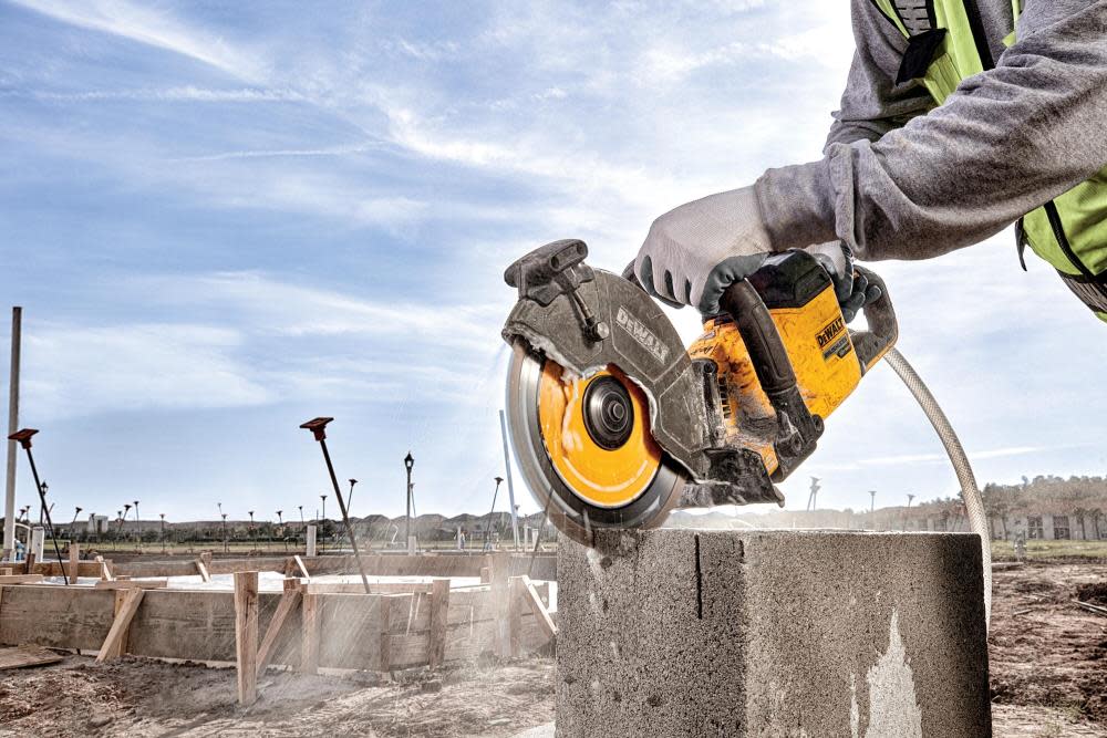 DEWALT Diamond Blade 9″ SEGMENTED XP4 ALL PURPOSE - Ascmtools