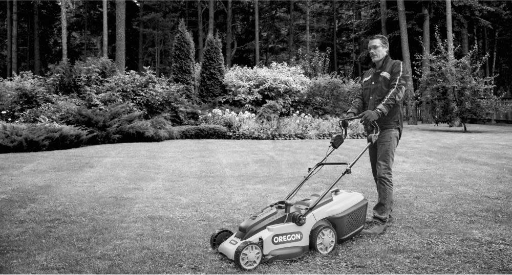 Oregon 40V MAX LM300 Lawn Mower Kit with 4.0 Ah Battery and Standard Charger - Ascmtools