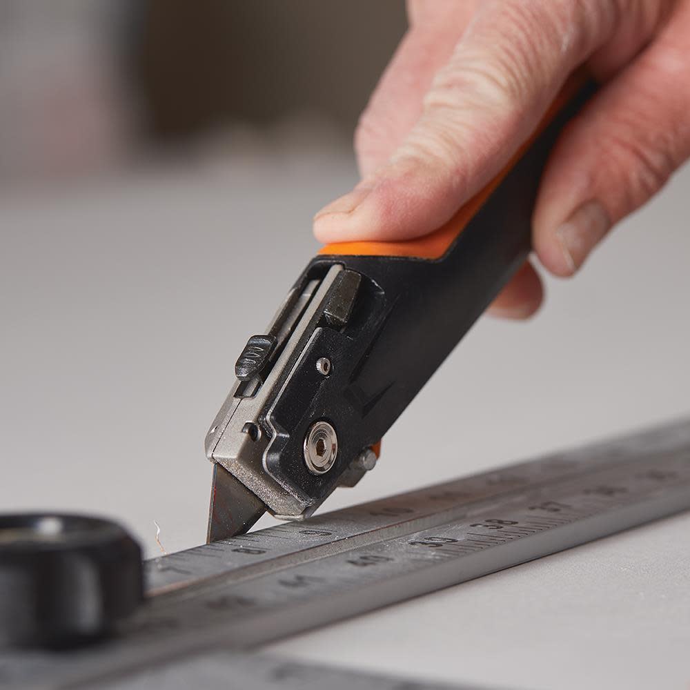 Fiskars Pro Drywaller’s Utility Knife with Integrated Jab Saw - Ascmtools