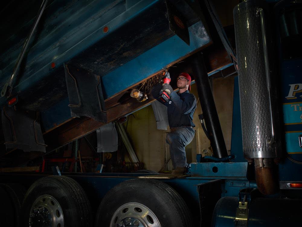 Milwaukee M18 FUEL 4 1/2″ / 5″ Braking Grinder Bare Tool Reconditioned - Ascmtools