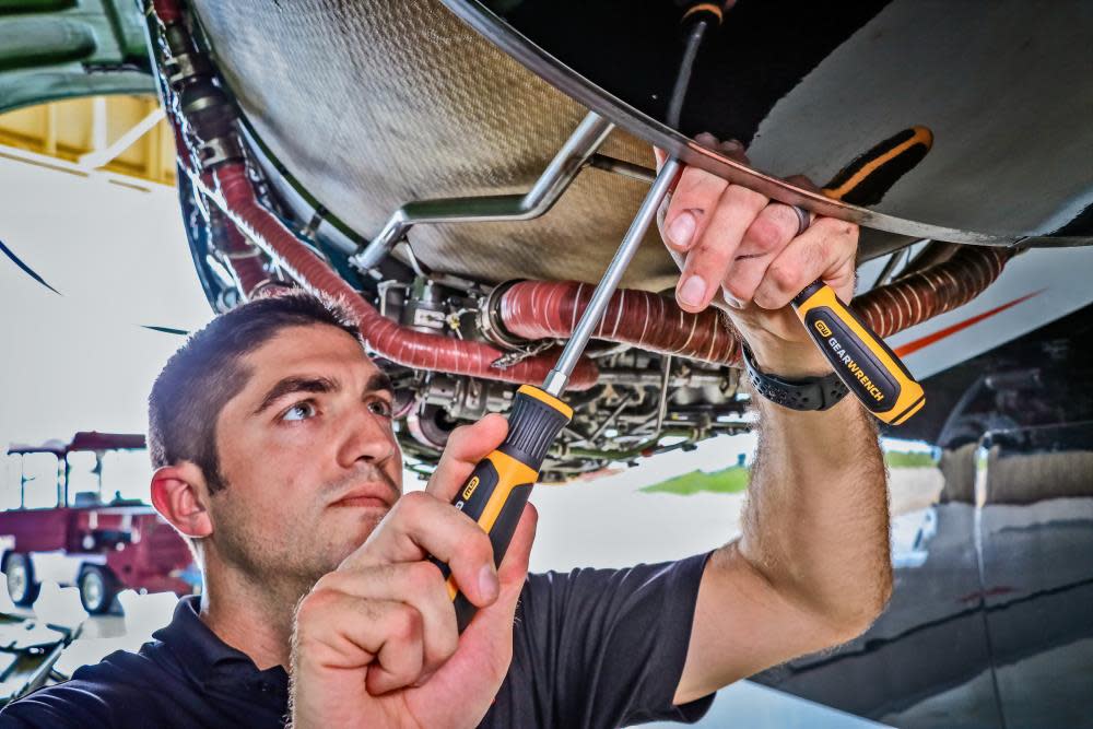 GEARWRENCH #2 x 4″ Phillips Dual Material Screwdriver - Ascmtools