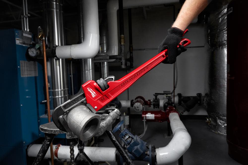 Milwaukee 24 in. Steel Pipe Wrench - Ascmtools