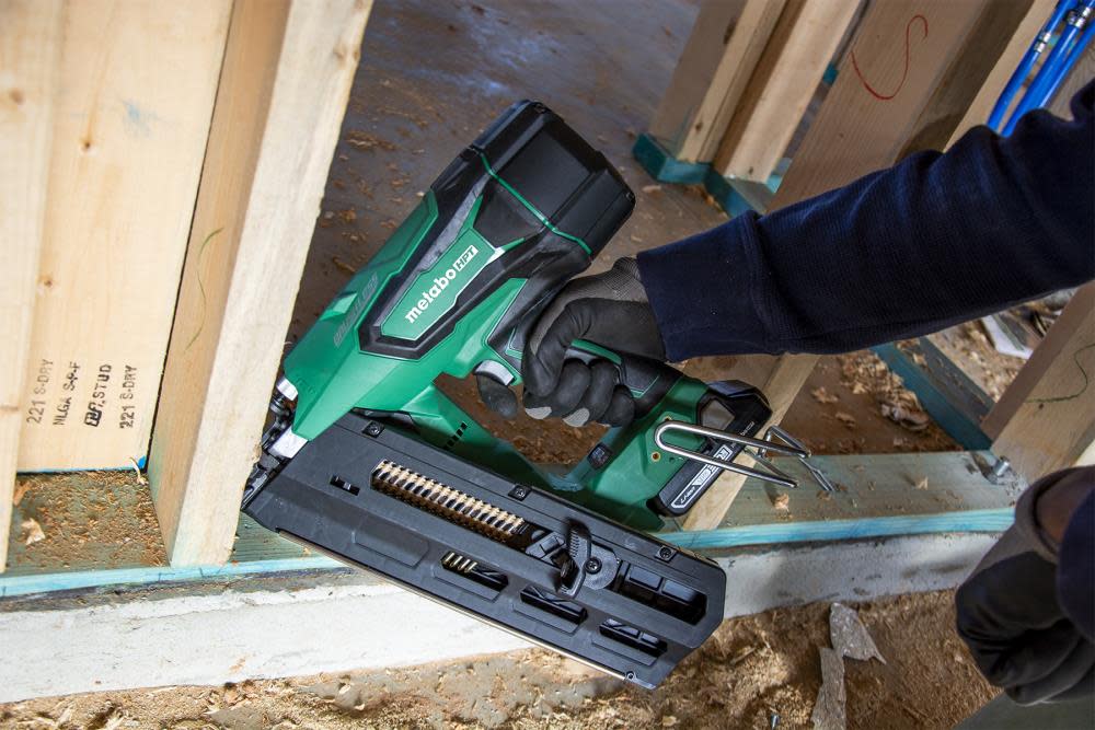 Metabo HPT 3-1/2 In. 18V Cordless Plastic Strip Framing Nailer - Ascmtools