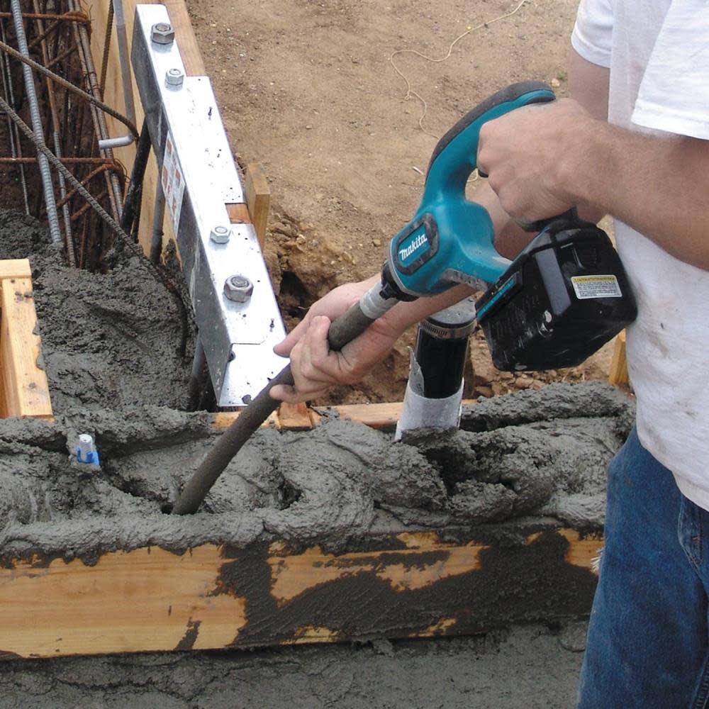 Makita 18V LXT Lithium-Ion Cordless 4 ft. Concrete Vibrator (Tool only) - Ascmtools