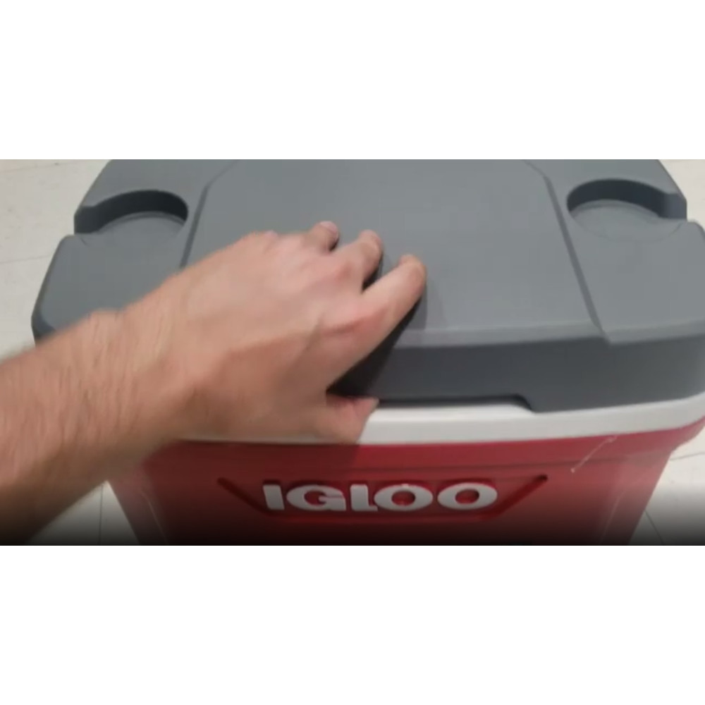 Igloo Latitude 30 Hard Cooler Industrial Red/Meteorite 30qt - Ascmtools