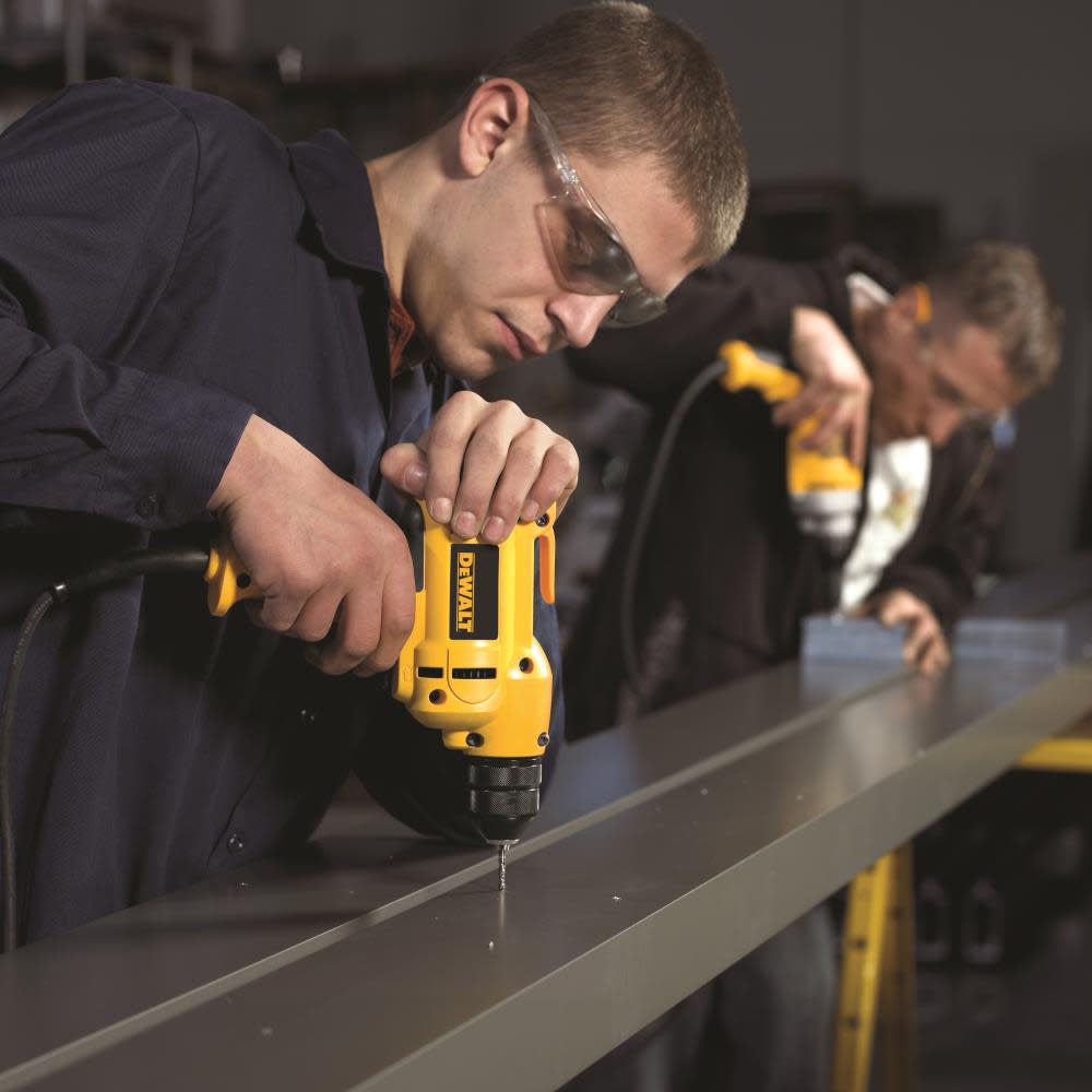 DEWALT 8-Amp 3/8-in Keyless Corded Drills with Case - Ascmtools