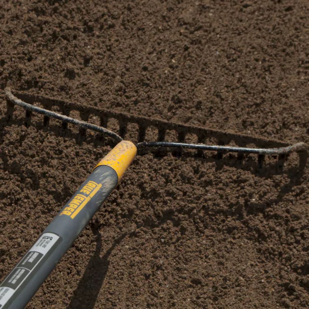 True Temper 16-Tine Welded Bow Rake with Fiberglass Handle - Ascmtools