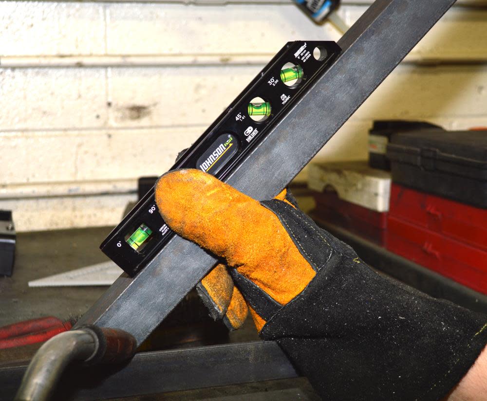 Johnson Level 9 In. Magnetic Billet Torpedo Level - Ascmtools