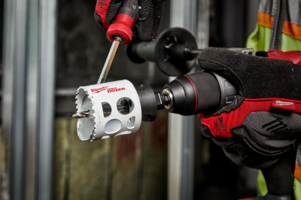 Milwaukee 5-1/2 in. Hole Dozer Bi-Metal Hole Saw - Ascmtools