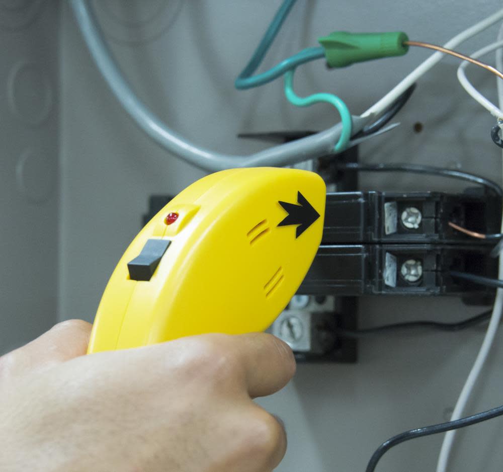 Gardner Bender Sperry Instruments CS550A Circuit Breaker Finder Identifies Correct Circuit or Fuse Audible/Visual Alert 120V AC 50 to 60Hz - Ascmtools