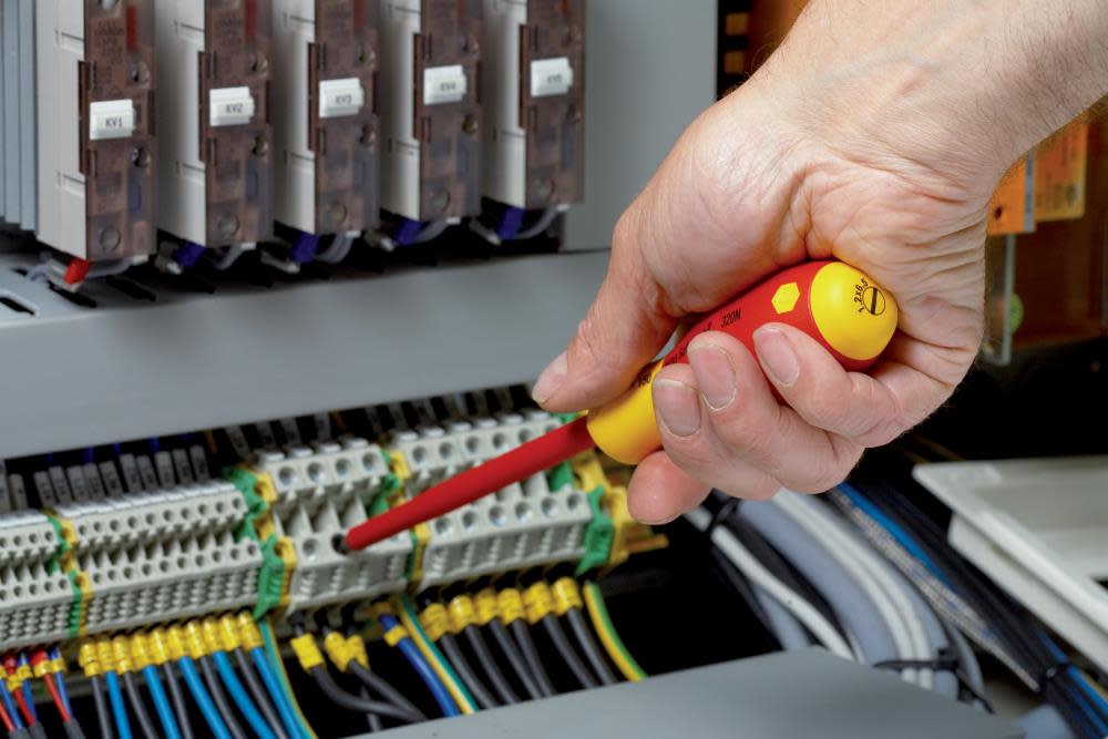 Wiha Insulated Cushion Grip Slotted and Phillips Screwdriver Set 5 Piece - Ascmtools