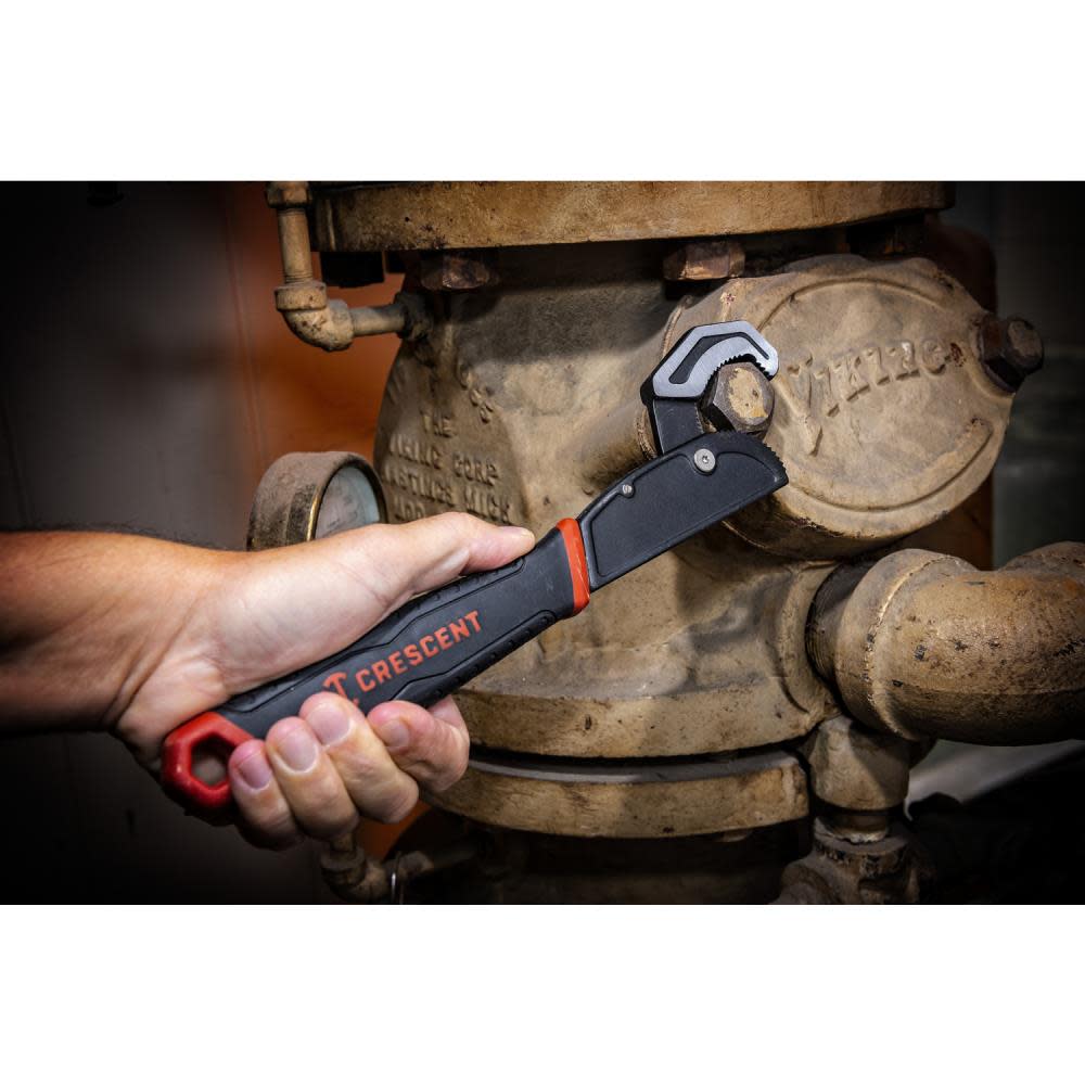Crescent Pipe Wrench 12″ Self Adjusting Dual Material - Ascmtools