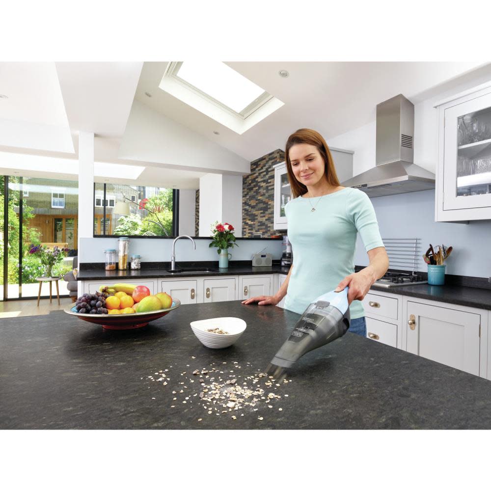 Black and Decker Quick Clean 7.2V Cordless Handheld Vacuum - Ascmtools