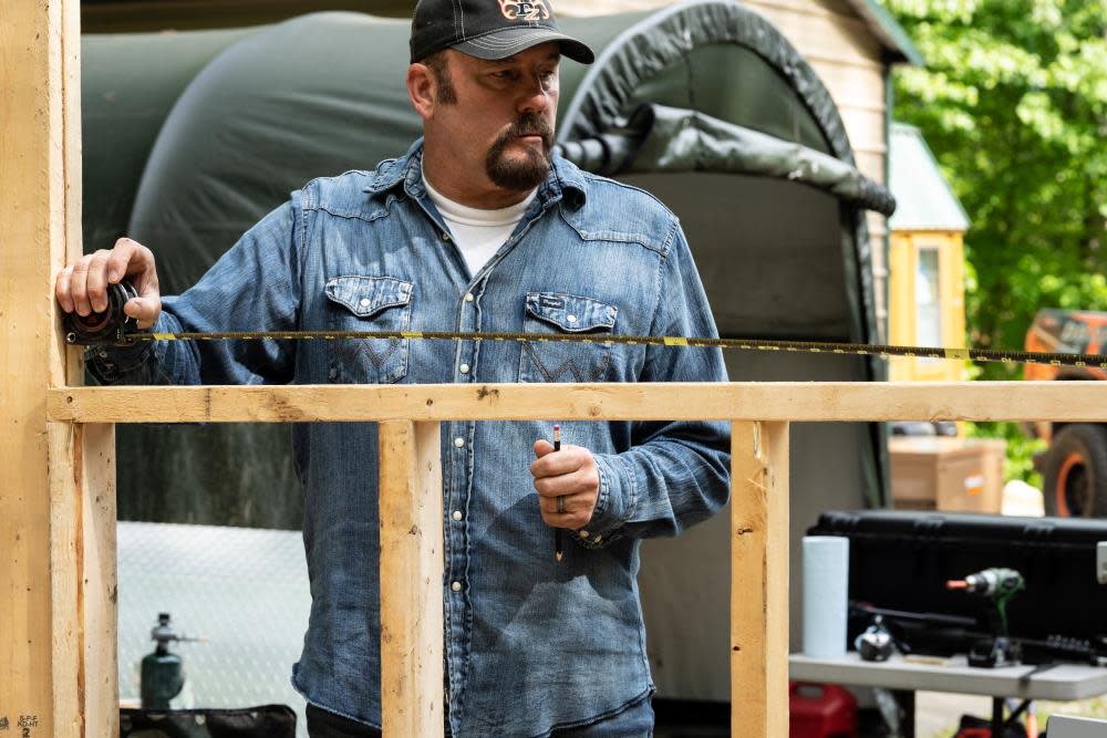 Crescent Crescent Lufkin Shockforce 25 Tape Measure & 10 Titanium Coated Tradesman Shear - Ascmtools