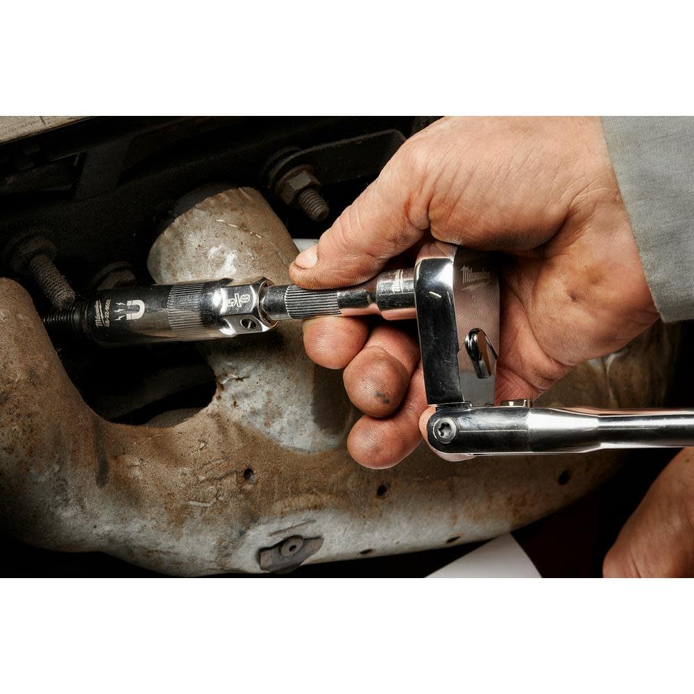 Milwaukee 3/8″ Drive 13/16″ Magnetic Spark Plug Socket - Ascmtools