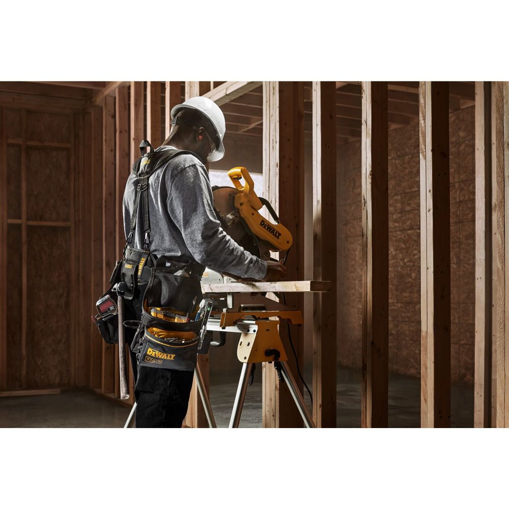 DEWALT Professional Tool Rig With Suspenders - Ascmtools