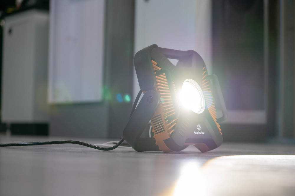 Southwire 10000 Lumen LED Work Light - Ascmtools
