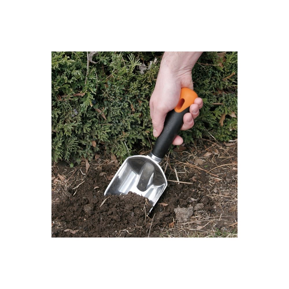 Fiskars Cast Aluminum Head Big Grip Trowel - Ascmtools
