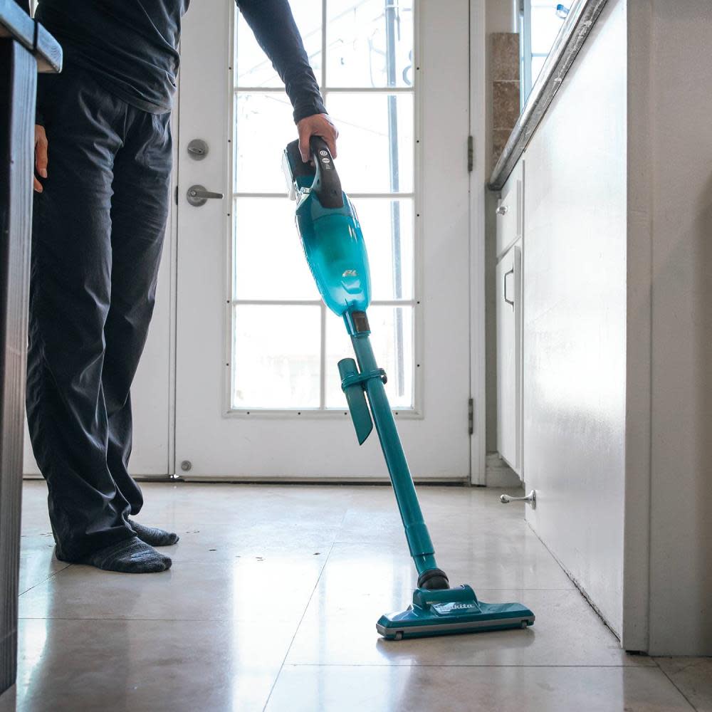 Makita 40V max XGT Compact Vacuum HEPA Bare Tool - Ascmtools