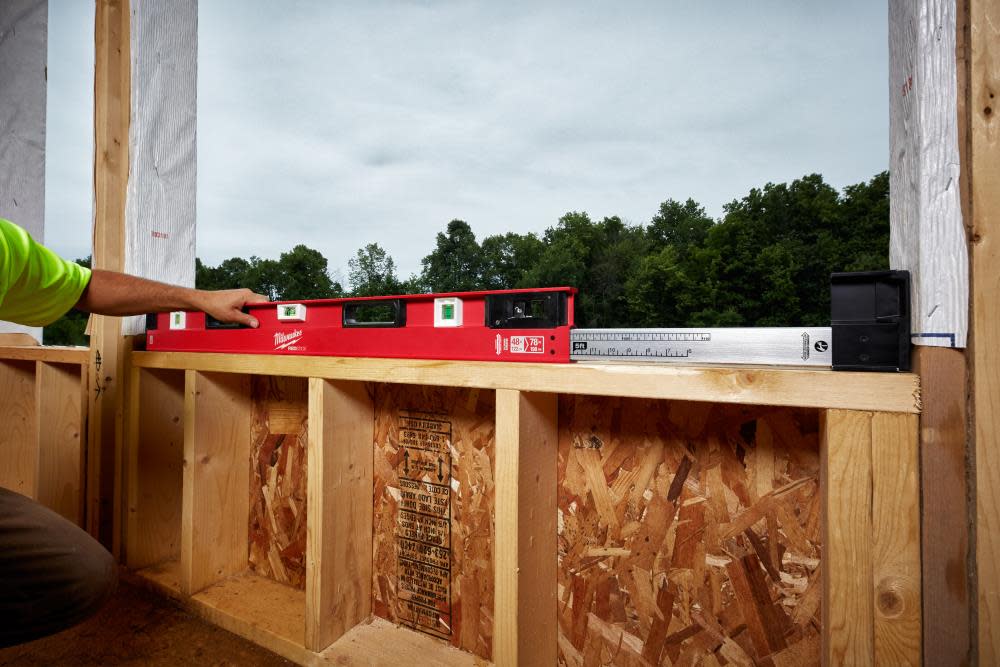 Milwaukee 48 in. to 78 in. REDSTICK Magnetic Expandable Level - Ascmtools