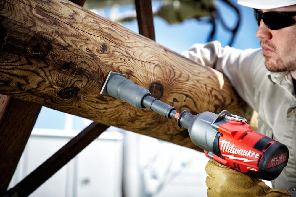 Milwaukee SHOCKWAVE Lineman’s 3-in-1 Distribution Utility Socket - Ascmtools