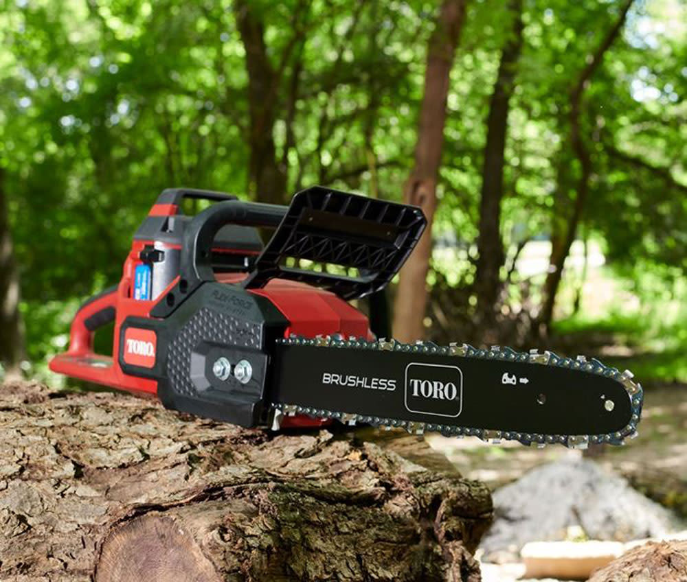 Toro 16″ Cordless Brushless Electric Chainsaw with 60V MAX* Battery Power and Flex-Force Power System Kit - Ascmtools