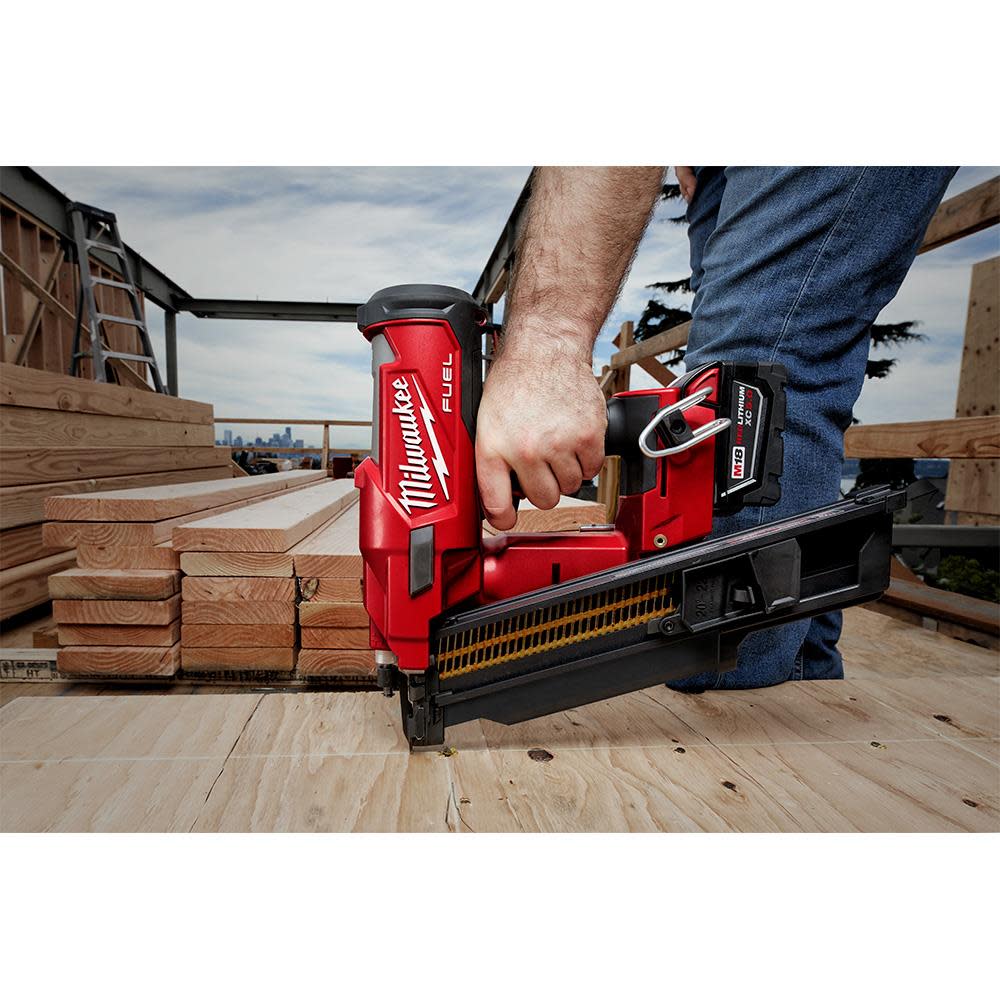 Milwaukee M18 FUEL 21 Degree Framing Nailer Kit - Ascmtools