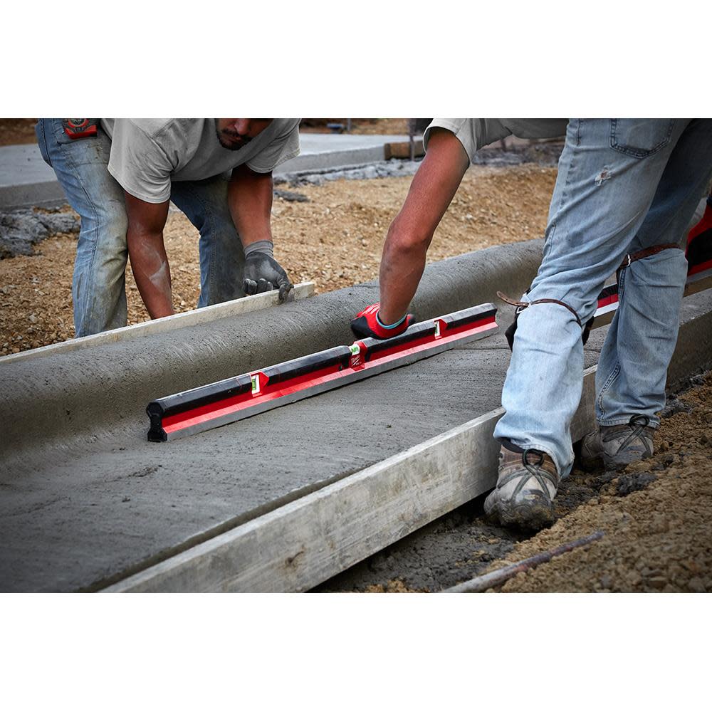 Milwaukee 48 in. REDSTICK Concrete Screed Level - Ascmtools
