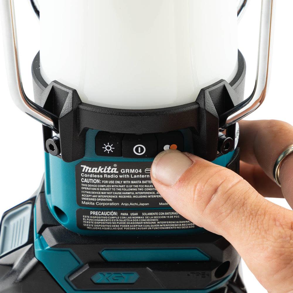 Makita 40V max XGT Lantern with Radio Bare Tool - Ascmtools