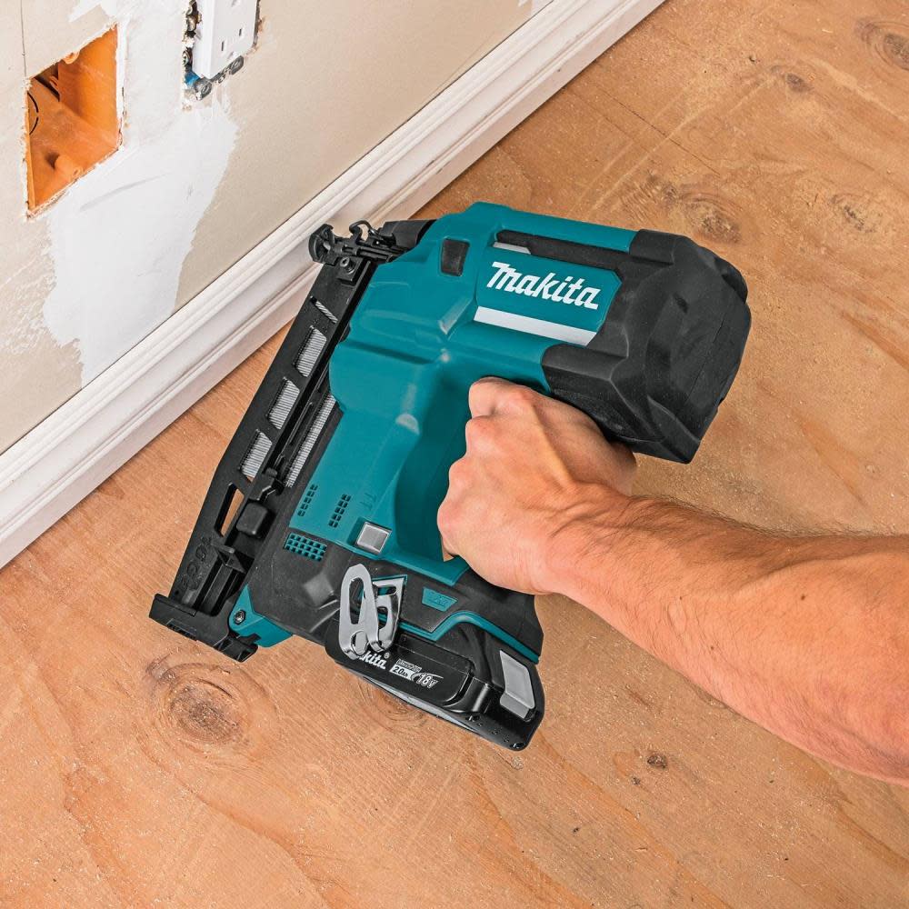 Makita 18V LXT 2 1/2″ Straight Finish Nailer Kit 16 Gauge - Ascmtools