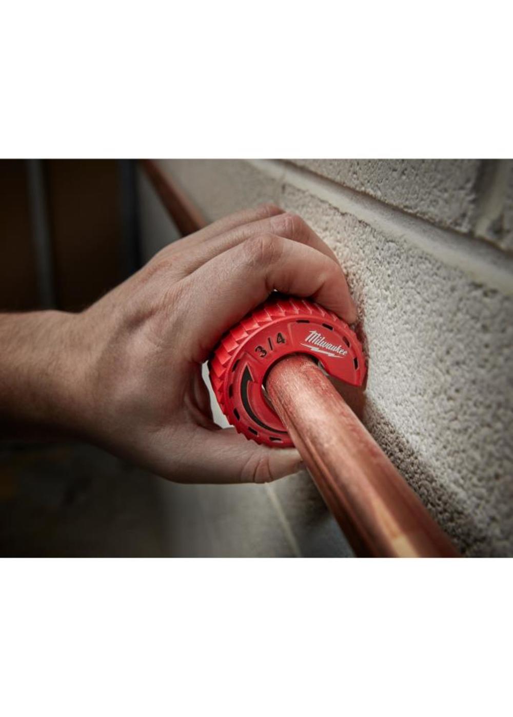 Milwaukee 3/4 In. Close Quarters Tubing Cutter - Ascmtools