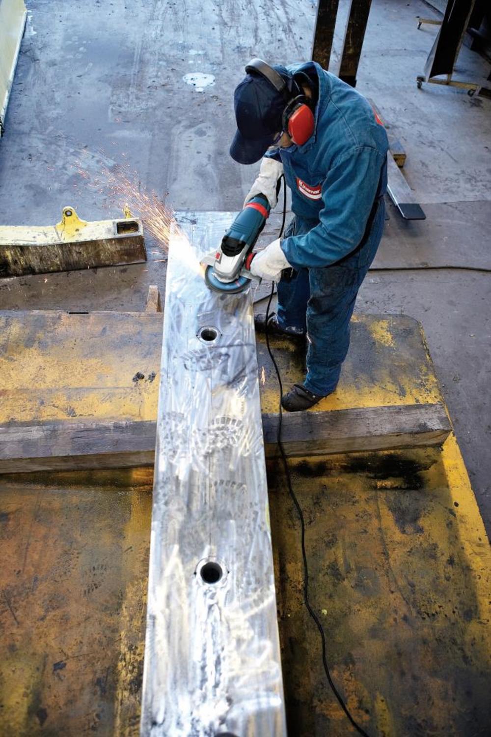 Bosch 7 In. 15 A High Performance Large Angle Grinder - Ascmtools
