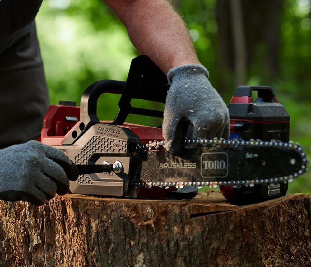 Toro 16″ Cordless Brushless Electric Chainsaw with 60V MAX* Battery Power and Flex-Force Power System Kit - Ascmtools