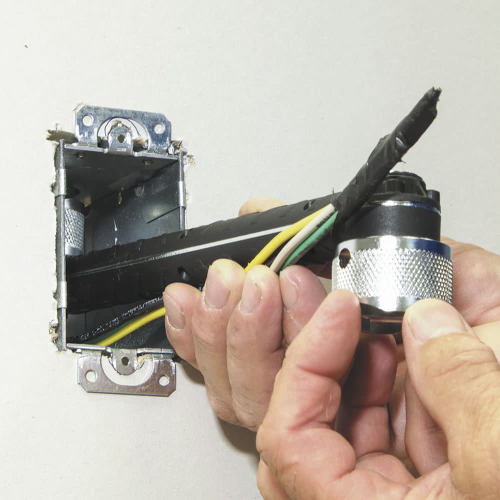 Klein Tools Conduit Locknut Wrench 1/2″ 3/4″ - Ascmtools