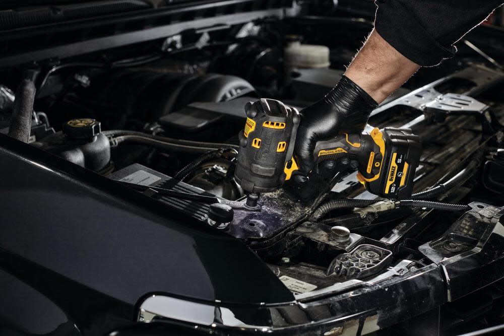 DEWALT 12V MAX Impact Wrench Kit 1/2″ - Ascmtools