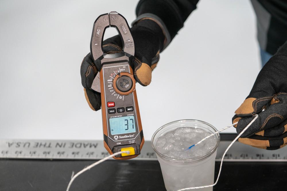 Southwire AC Clamp Meter with Built-In NCV Worklight - Ascmtools