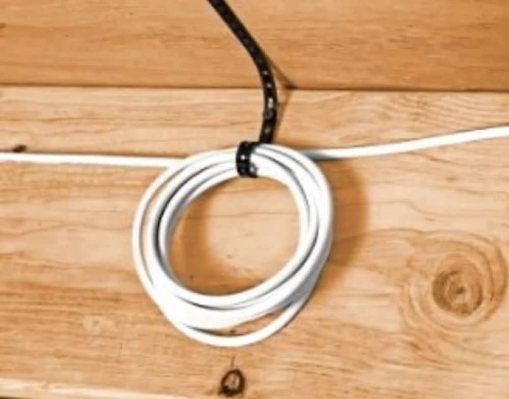 Southwire 14″ Universal Cable Tie 90 lbs Black 100pk - Ascmtools