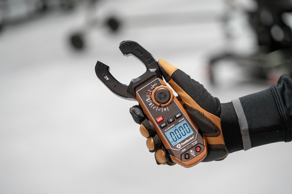 Southwire AC Clamp Meter with Built-In NCV Worklight - Ascmtools
