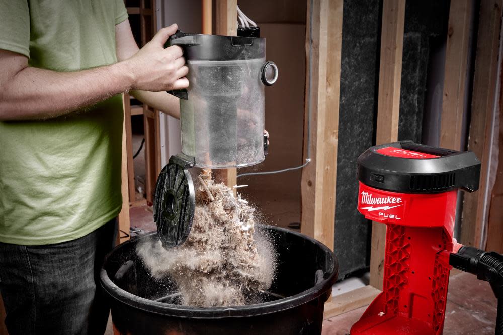 Milwaukee M18 FUEL 3-in-1 Backpack Vacuum - Ascmtools