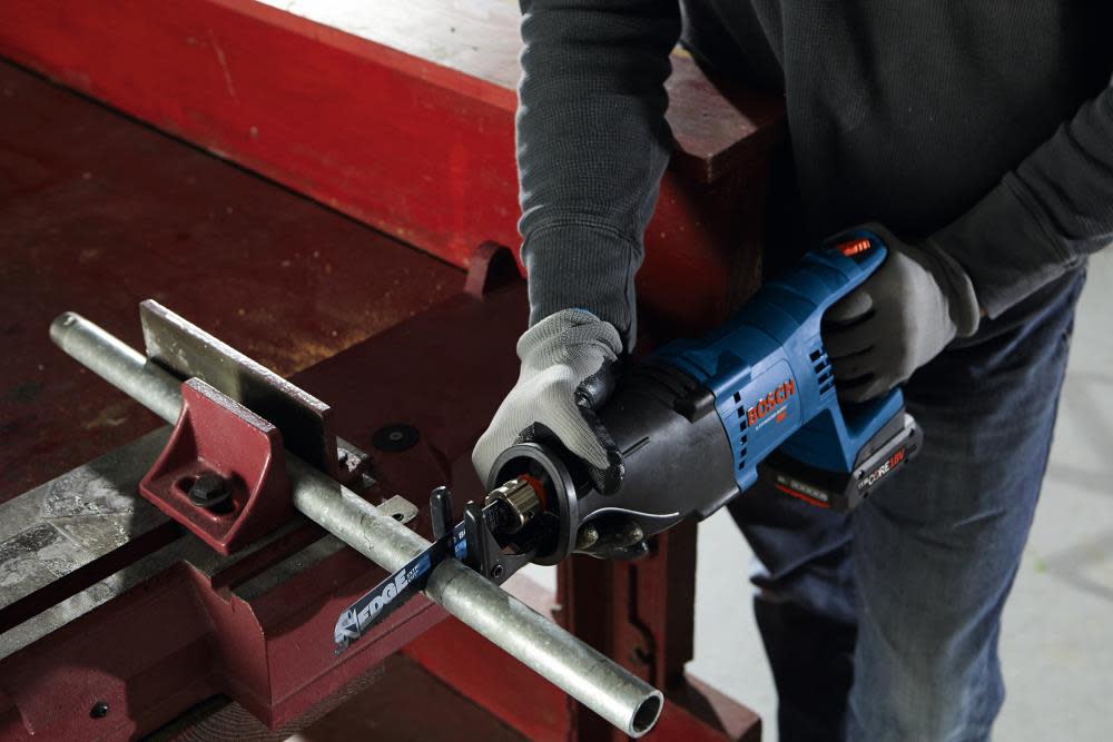 Bosch 18V 1 1/8″ D Handle Reciprocating Saw CORE18V Kit - Ascmtools