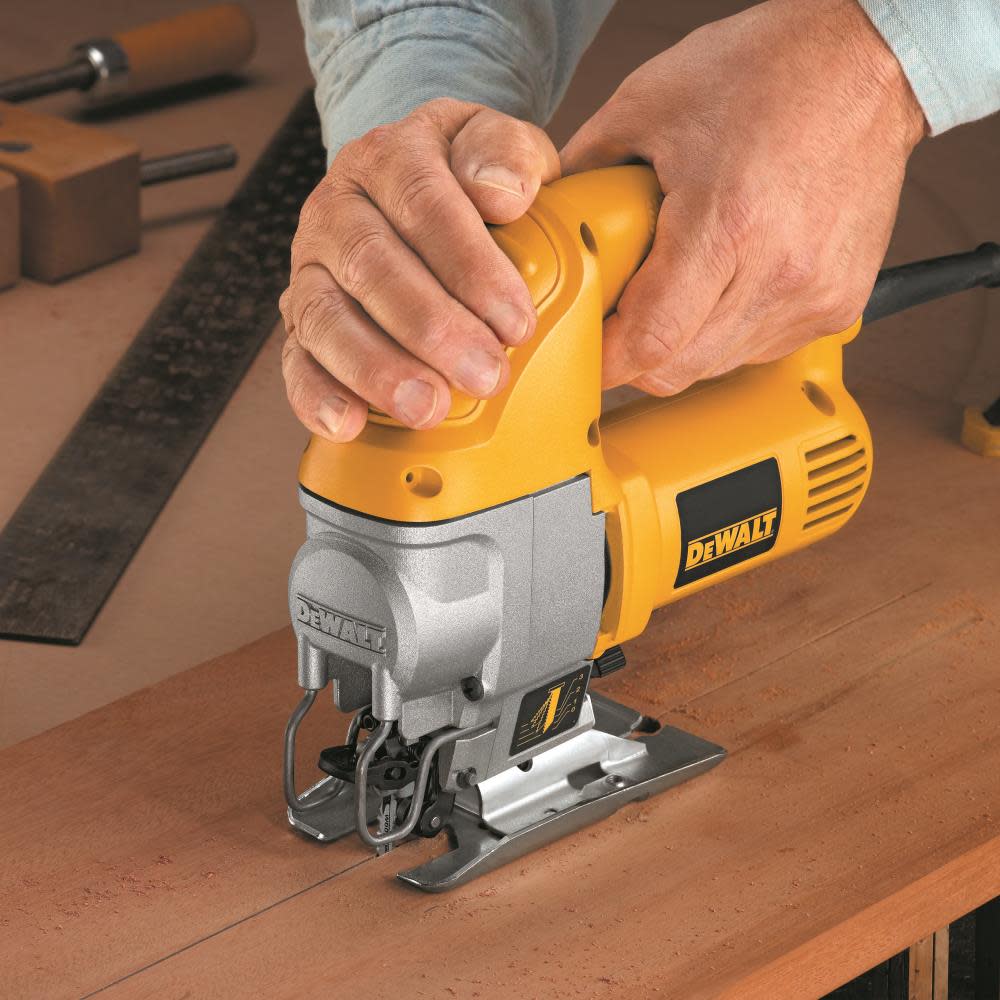 DEWALT HEAVY-DUTY COMPACT JIG SAW KIT (DW317K) - Ascmtools