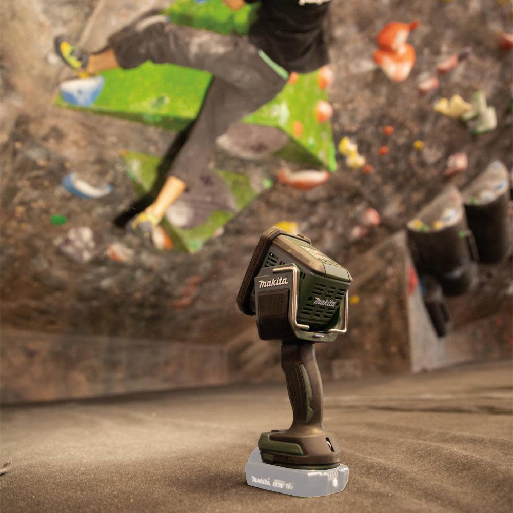 Makita Outdoor Adventure 18V LXT LED Flashlight Spotlight - Ascmtools