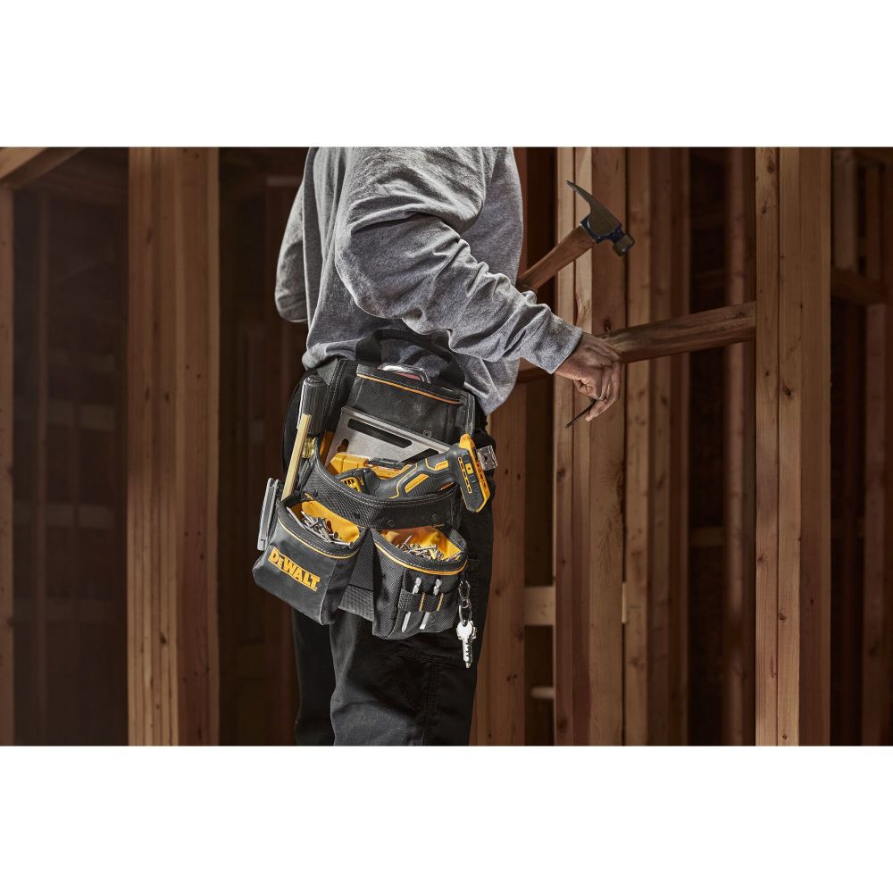 DEWALT Professional Nail Pouch - Ascmtools